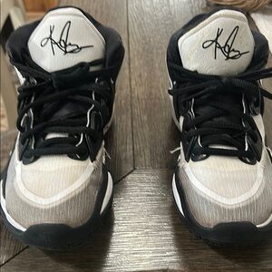Nike Kylie infinity Black and White basketball shoes